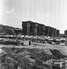 Vista dei prefabbricati e delle case popolari -zona 167