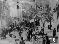 Processione della Madonna del Carmine e di Sant'Agnese in via Castello, anni 50