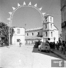 Luminarie incrocio tra via U. Nobile e la Statale 19 in occasione della festa di San Vito, anni 60