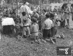 Monsignor Moscato Demetrio tra boy-scout