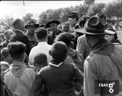 Monsignor Moscato Demetrio con sacerdote e boy-scout