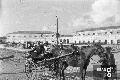 Carretto trainato da cavallo. [Su indicazione di Antonino Gallotta: Biroccino signorile].