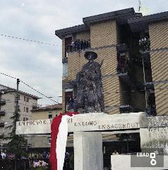 Inquadratura al monumento ai bersaglieri