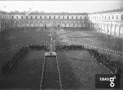 Parata militare all'interno del chiostro della Certosa di Padula