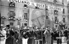 [[Salerno Corso Garibaldi. L'inaugurazione del nuovo Palazzo di Giustizia avvenuto nel Giugno 1939. Alla cerimonia di inaugurazione intervenne il Ministro della Giustizia Solmi a cui i salernitani chiedevano una venuta del duce in citt. Il duce in citt era stato sempre di passaggio come documenta il VS archivio e come nel 1935 con la visita ad Eboli per il saluto alle truppe in partenza per l'A.O.I. Nota a cura di Giuseppe Nappo]