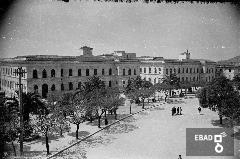 Scuole Elementari "Vincenzo Giudice" e piazza della Repubblica