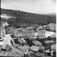 Piazza Borgo e palazzine popolari, anni 50
