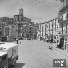 Piazza Borgo,Panorama di San Francesco e centro storico