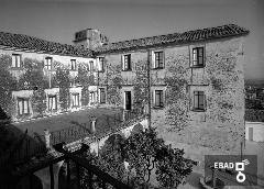 Cortile  e terrazzo superiore del convento delle Benedettine