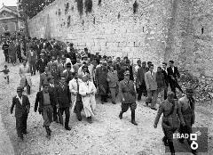 Visita in via Castello del Ministro degli Interni,  Giuseppe Romita, autorit locali e cittadini,  25/1/1945