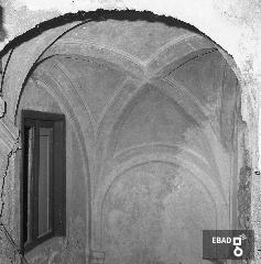 Particolari di una volta del soffitto nell' ex convento di  San Lorenzo.
[Palazzo Fulgionjj. Nota a cura di Mariano Pastore]