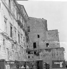 Facciata laterale del complesso monumentale di San Francesco e via Roma