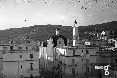 Veduta della chiesa di San Bartolomeo, del campanile e del panorama circostante da Largo Bruno Buozzi, anni 70