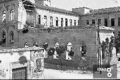 Edificio scolastico bombardato