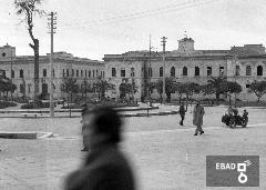 Scuole elementari e piazza Francesco Spirito, oggi Piazza della Repubblica.