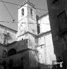 Campanile San Nicola Schola Graeca con le insegne nobiliari delle  famiglie Troiano e  Carafa